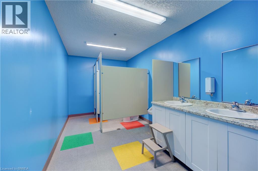 603 Colborne Street Unit# 2, Brantford, Ontario  N3S 7S8 - Photo 16 - 40769047