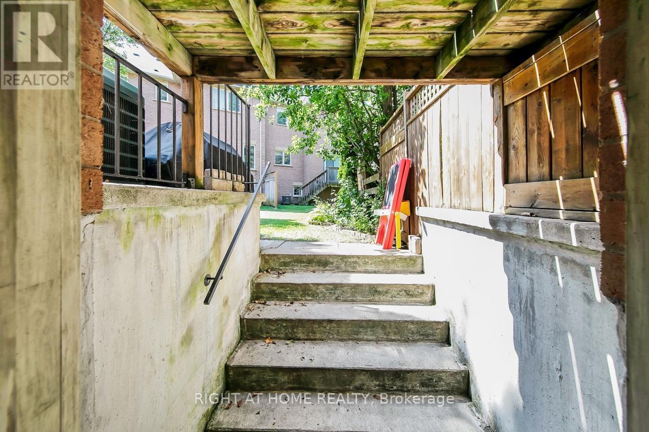 23 Michael Way, Markham (Buttonville), Ontario  L3R 5G4 - Photo 33 - N12386500