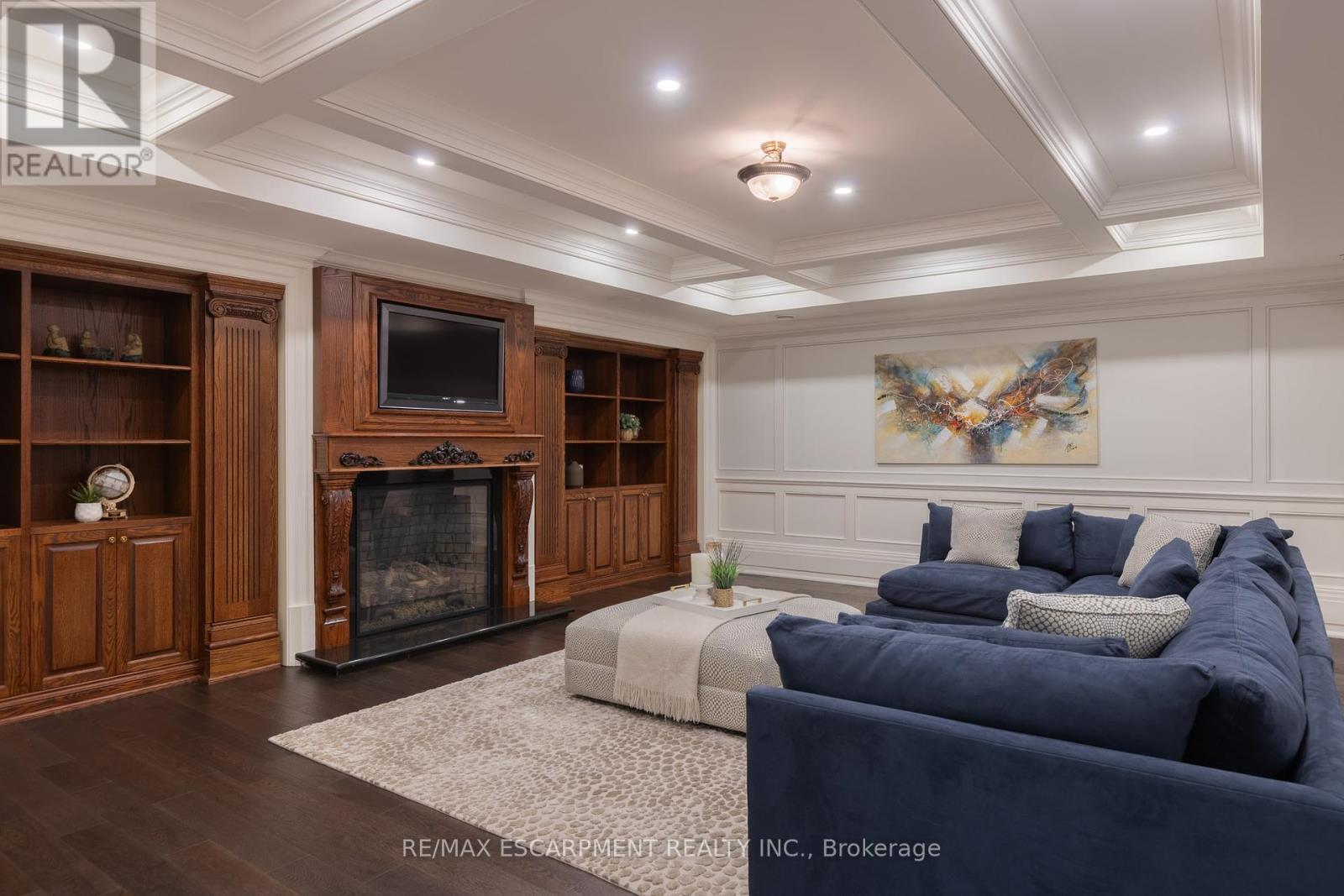 1092 Argyle Drive, Oakville, Ontario  L6J 1A7 - Photo 46 - W12406145