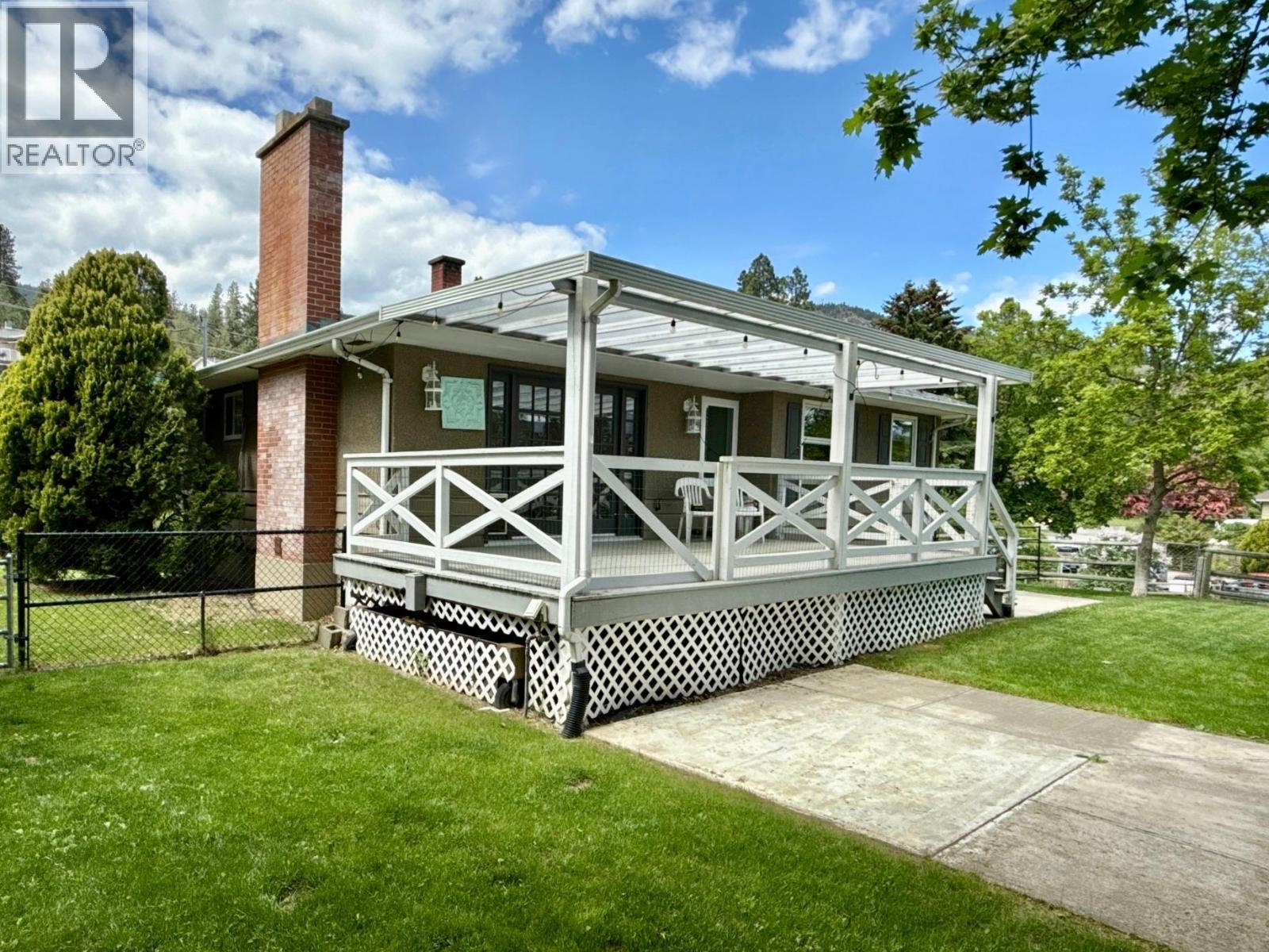 2211 West Bench Drive, Penticton, British Columbia  V2A 8Z8 - Photo 2 - 10339823