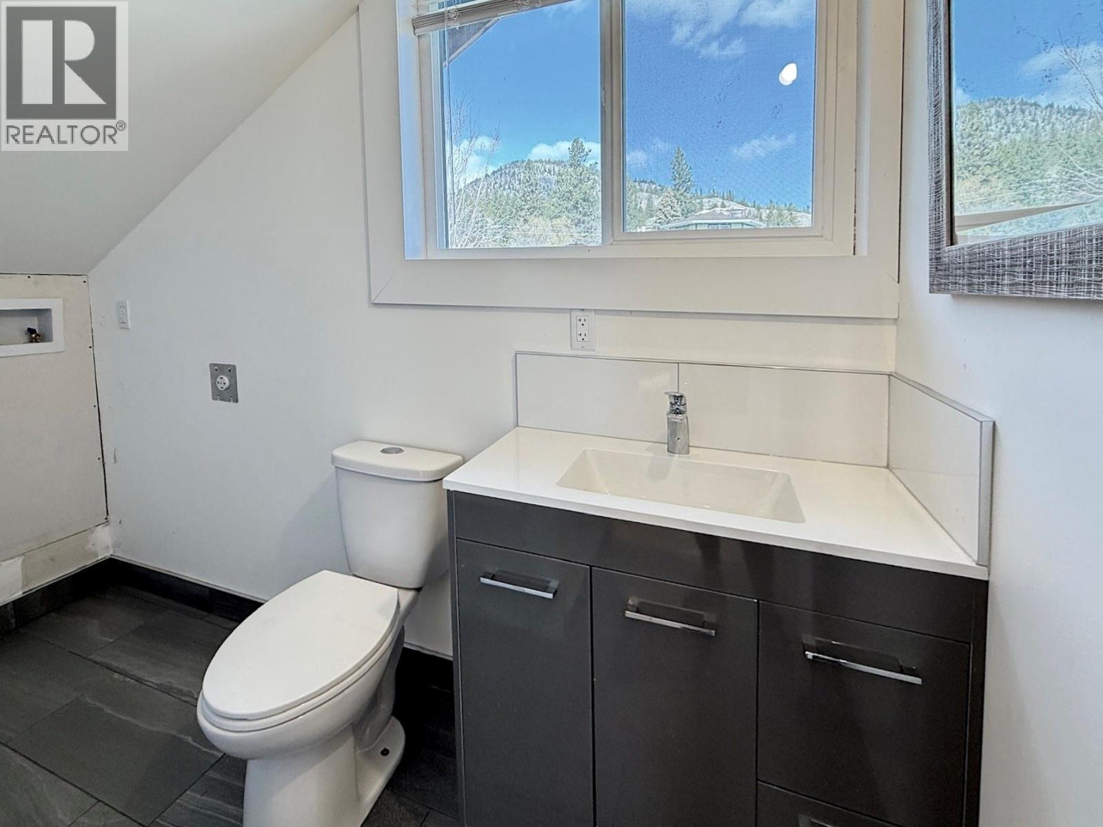 2211 West Bench Drive, Penticton, British Columbia  V2A 8Z8 - Photo 35 - 10339823