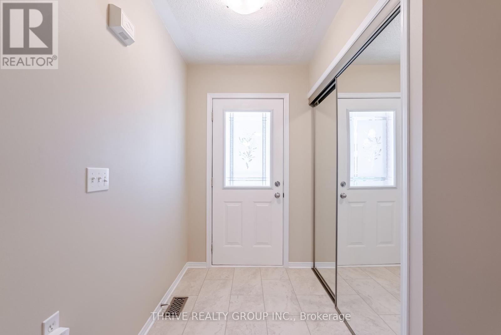 15 - 875 Thistledown Way, London North, Ontario  N6G 5G5 - Photo 3 - X12418682