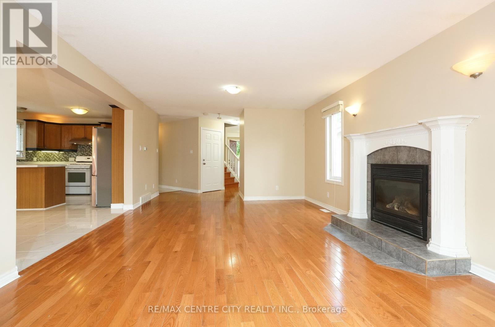742 Marigold Street Sw, London North, Ontario  N5X 4J3 - Photo 5 - X12418703