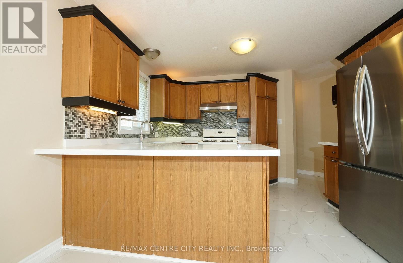 742 Marigold Street Sw, London North, Ontario  N5X 4J3 - Photo 6 - X12418703