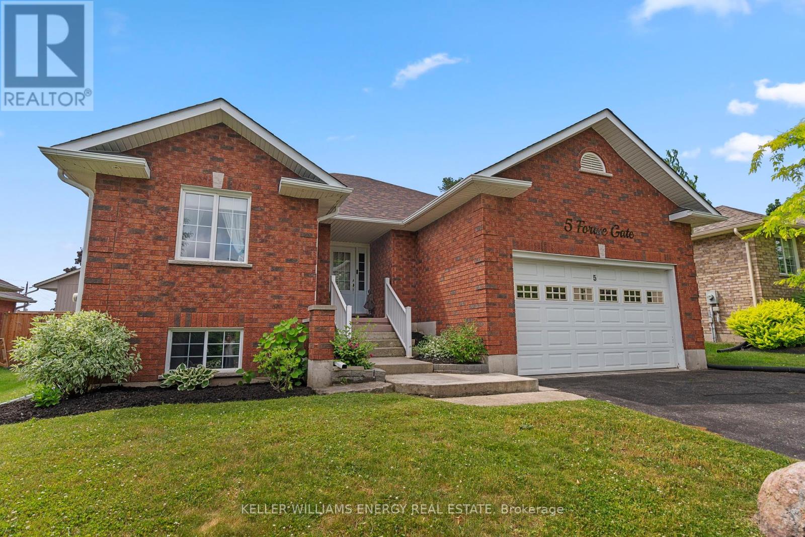 5 Fortye Gate, Peterborough (Otonabee Ward 1), Ontario  K9K 2E7 - Photo 1 - X12418660