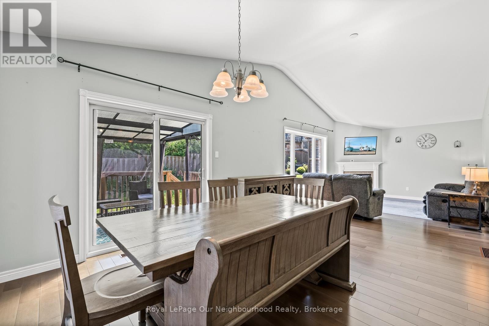 444 Florence Drive, Peterborough North, Ontario  K9J 0J1 - Photo 11 - X12418673