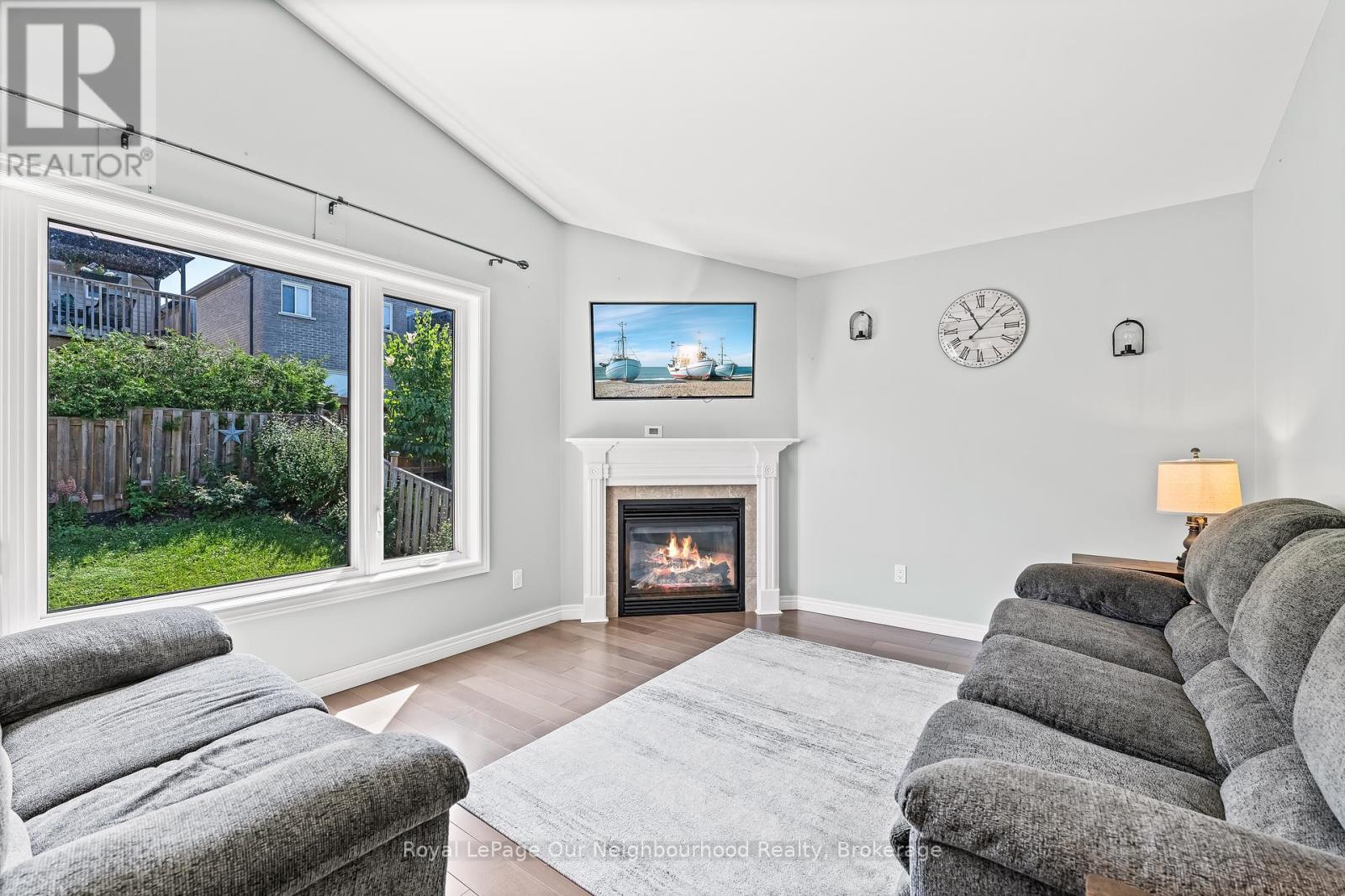 444 Florence Drive, Peterborough North, Ontario  K9J 0J1 - Photo 12 - X12418673