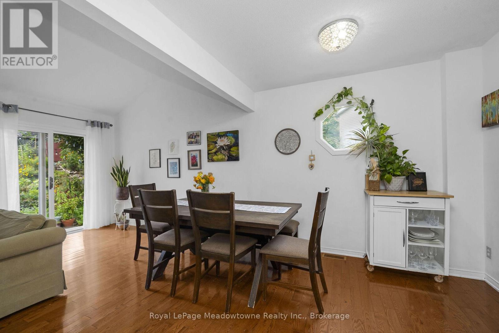 11 Valeriote Place, Guelph, Ontario  N1G 3X1 - Photo 8 - X12418666