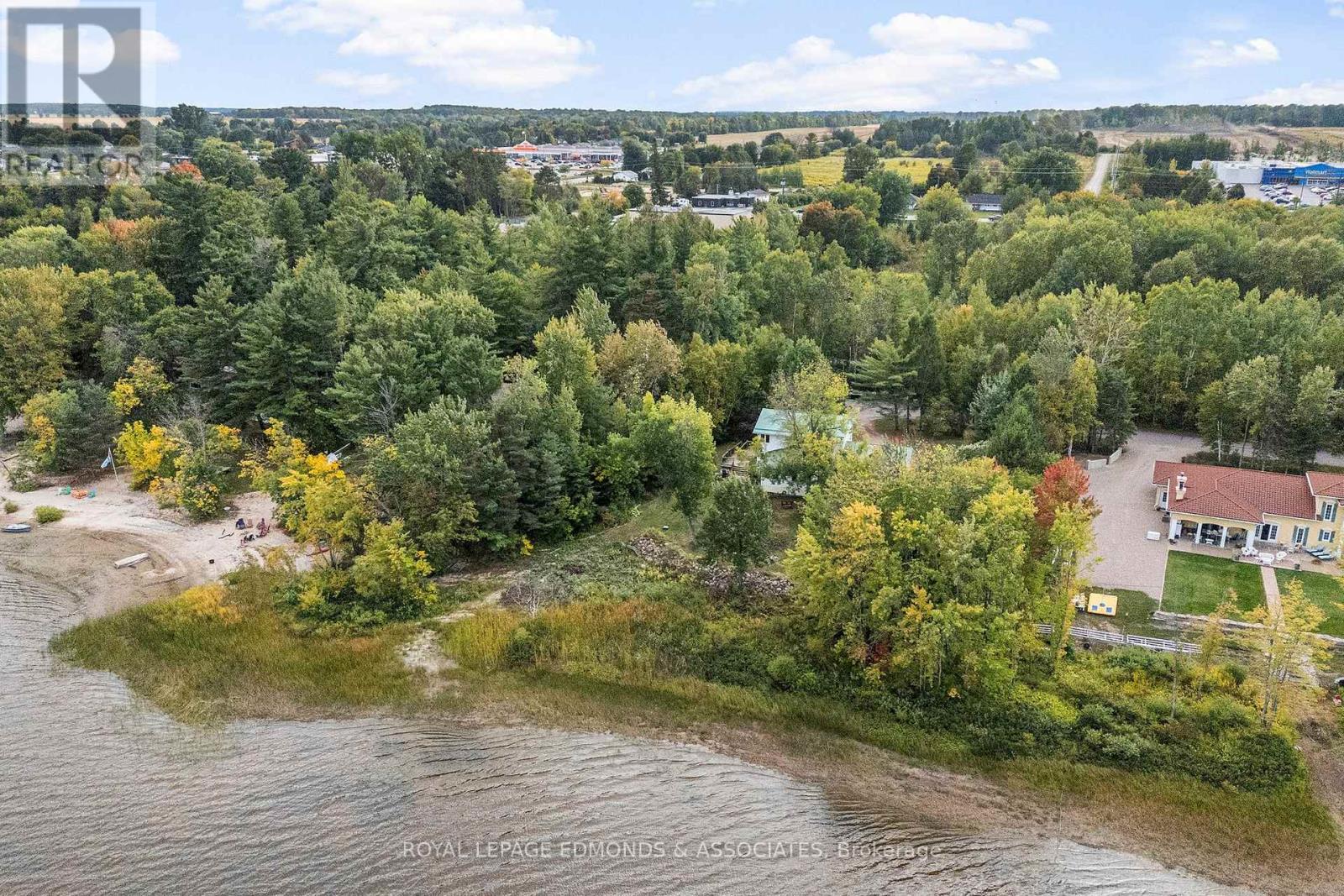 1095 Mountainview Drive, Laurentian Valley, Ontario  K8A 8E3 - Photo 3 - X12418688