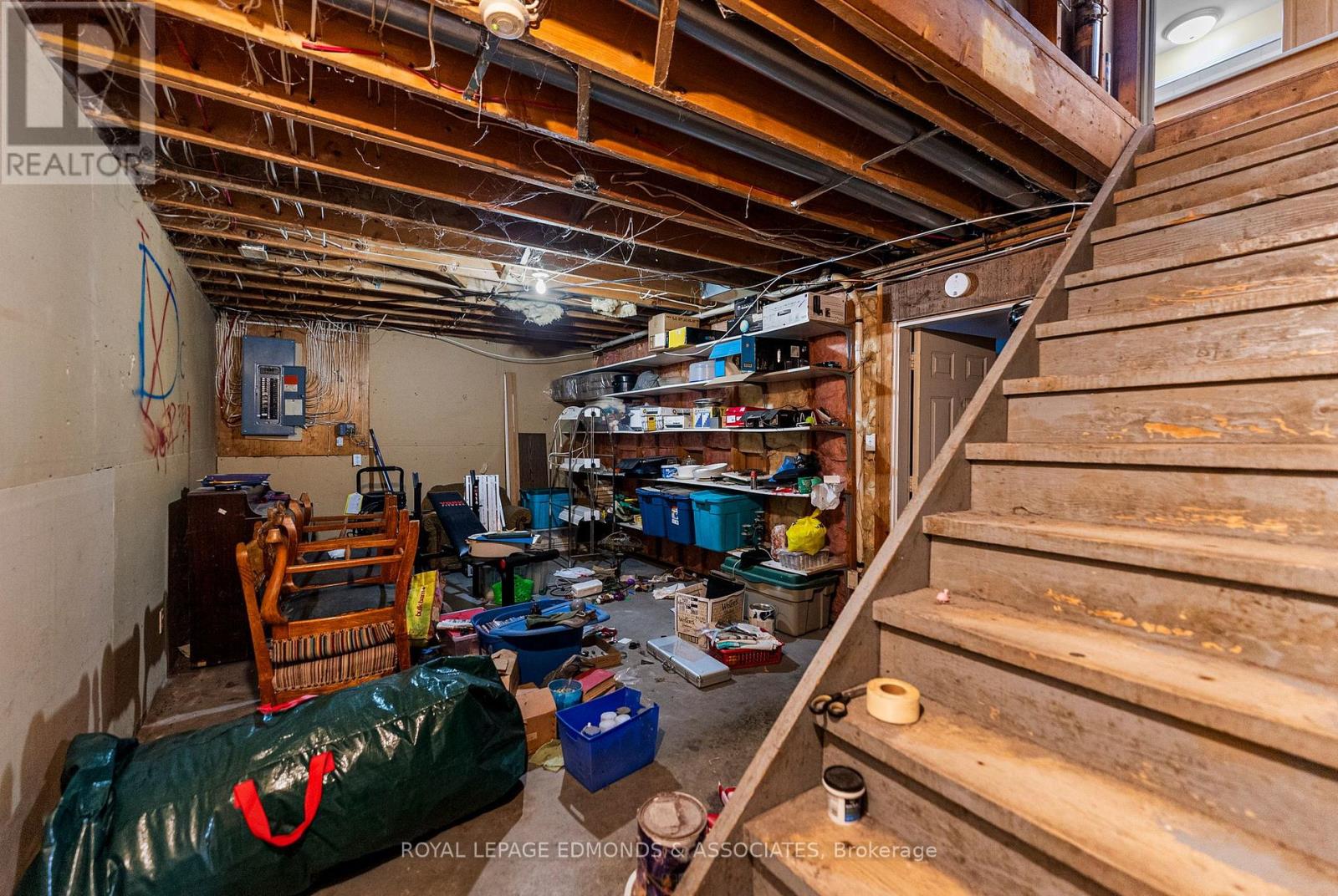 1095 Mountainview Drive, Laurentian Valley, Ontario  K8A 8E3 - Photo 32 - X12418688