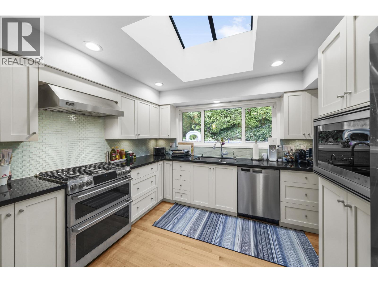 5154 Ranger Avenue, North Vancouver, British Columbia  V7R 3M4 - Photo 11 - R3050381