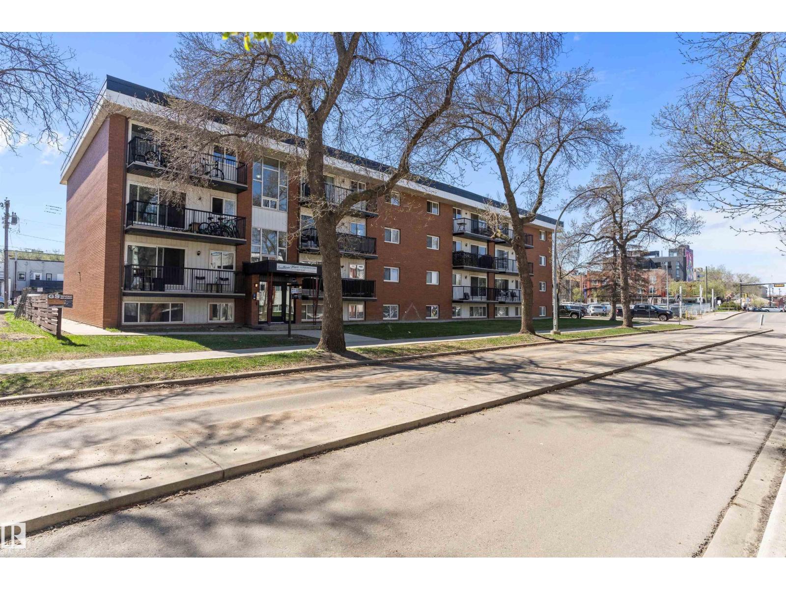 #303 10149 83 Av Nw, Edmonton, Alberta  T6E 2C5 - Photo 1 - E4458884