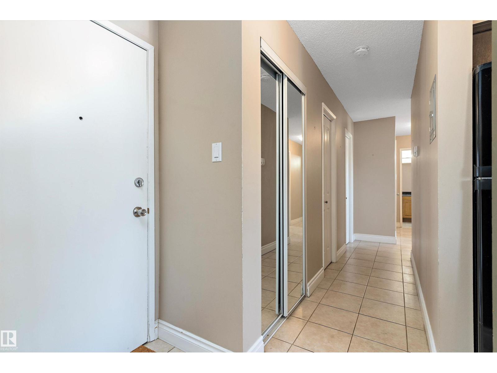 #303 10149 83 Av Nw, Edmonton, Alberta  T6E 2C5 - Photo 3 - E4458884