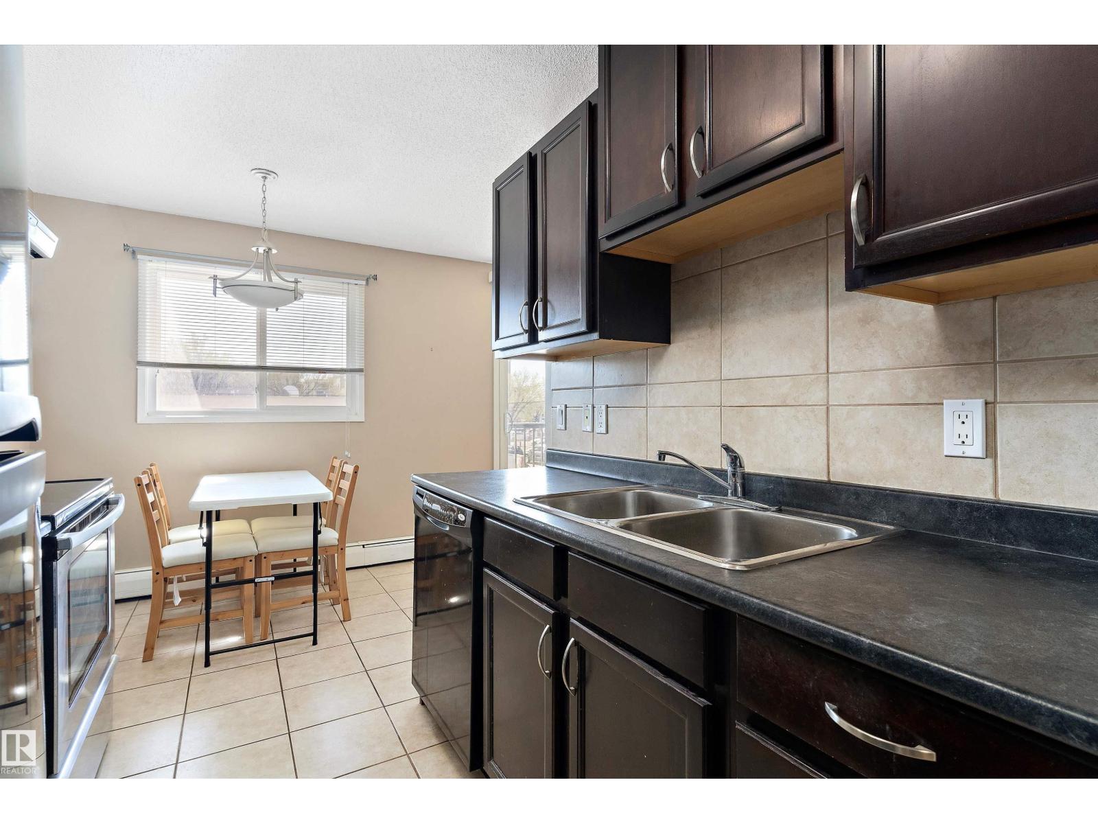 #303 10149 83 Av Nw, Edmonton, Alberta  T6E 2C5 - Photo 4 - E4458884