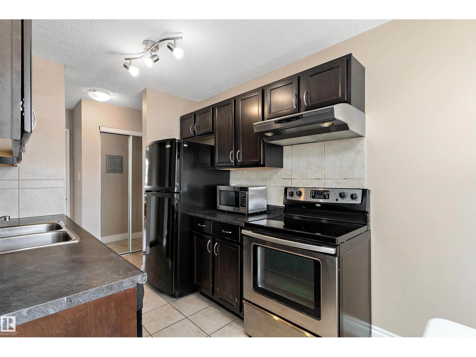 #303 10149 83 Av Nw, Edmonton, Alberta  T6E 2C5 - Photo 5 - E4458884