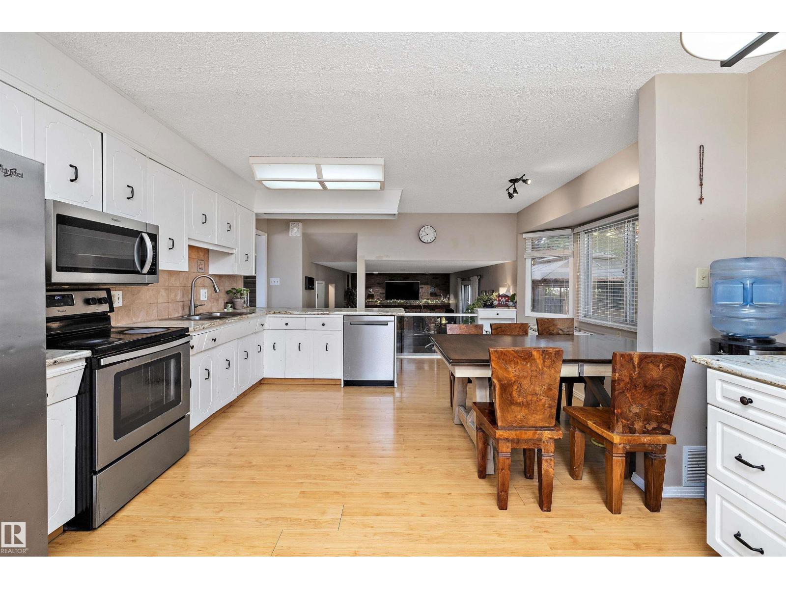 1456 Knottwood Rd E Nw, Edmonton, Alberta  T6K 2J9 - Photo 11 - E4458886