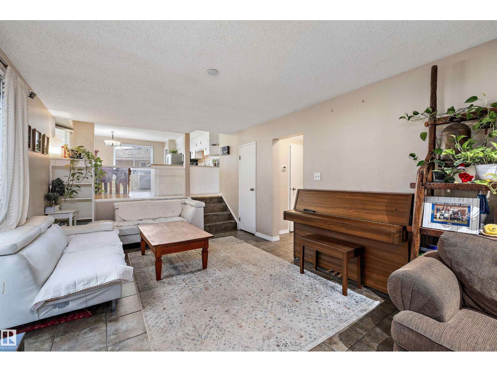 1456 Knottwood Rd E Nw, Edmonton, Alberta  T6K 2J9 - Photo 16 - E4458886
