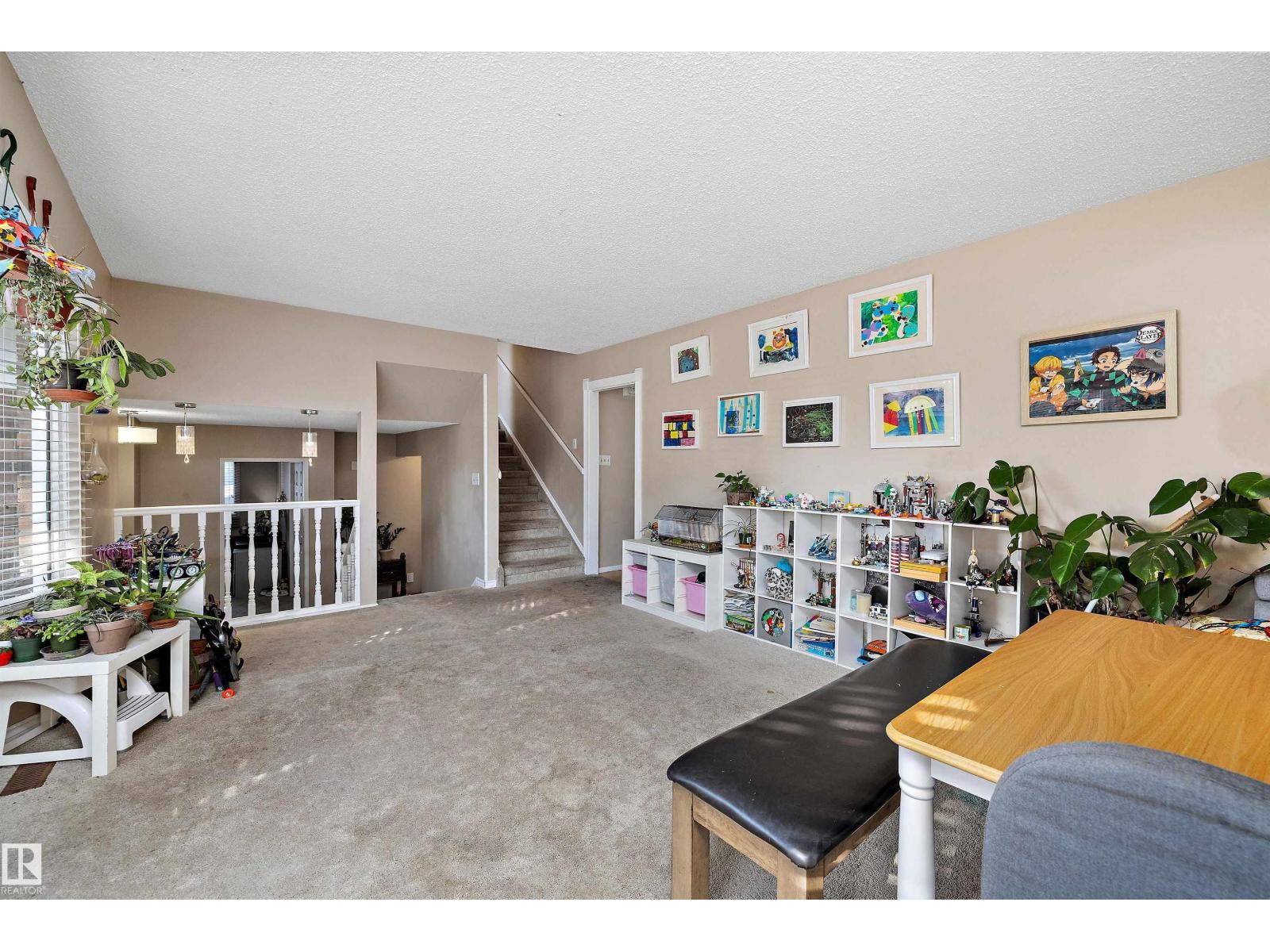 1456 Knottwood Rd E Nw, Edmonton, Alberta  T6K 2J9 - Photo 7 - E4458886