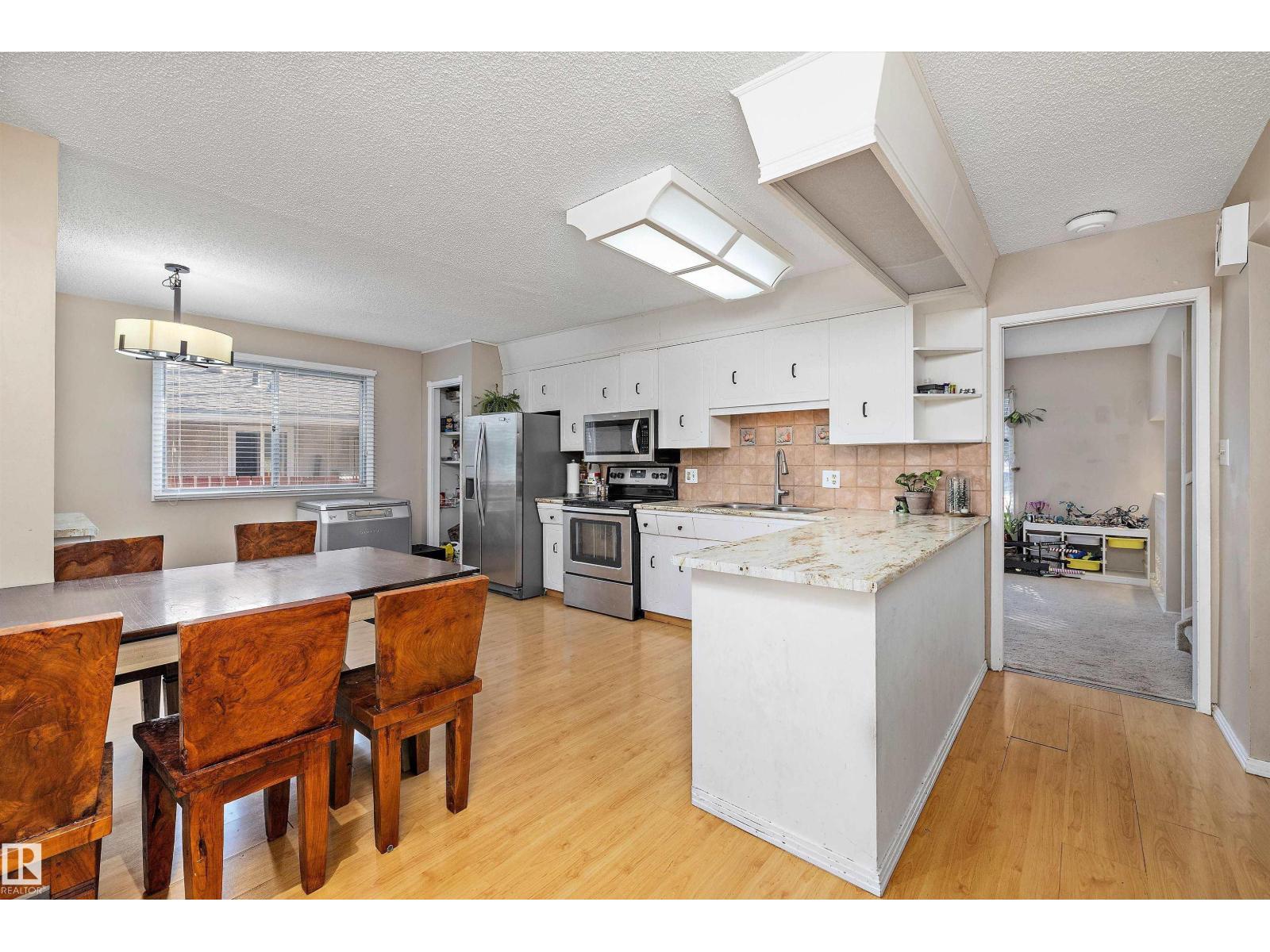 1456 Knottwood Rd E Nw, Edmonton, Alberta  T6K 2J9 - Photo 8 - E4458886