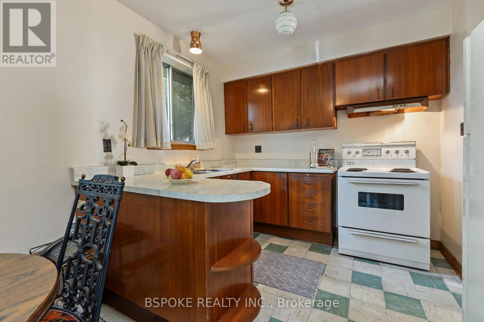 54 Warner Avenue, Toronto, Ontario  M4A 1Z4 - Photo 11 - C12418458