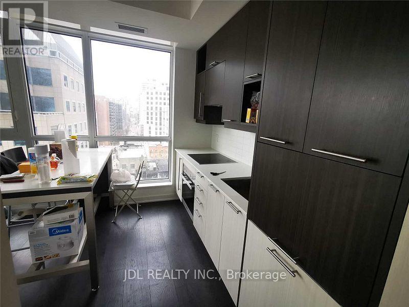 1009 - 199 Richmond Street W, Toronto, Ontario  M5V 0H4 - Photo 15 - C12418461