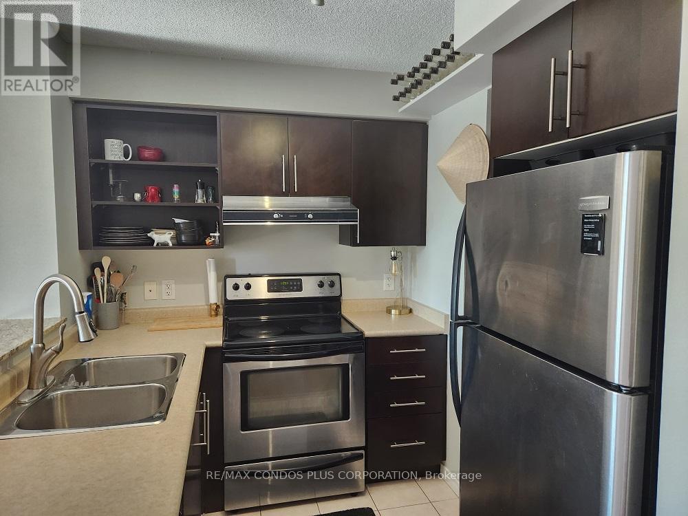 714 - 120 Dallimore Circle, Toronto, Ontario  M3C 4J1 - Photo 5 - C12418604