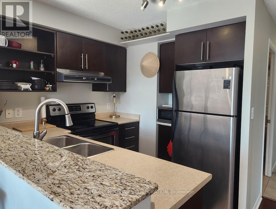 714 - 120 Dallimore Circle, Toronto, Ontario  M3C 4J1 - Photo 6 - C12418604