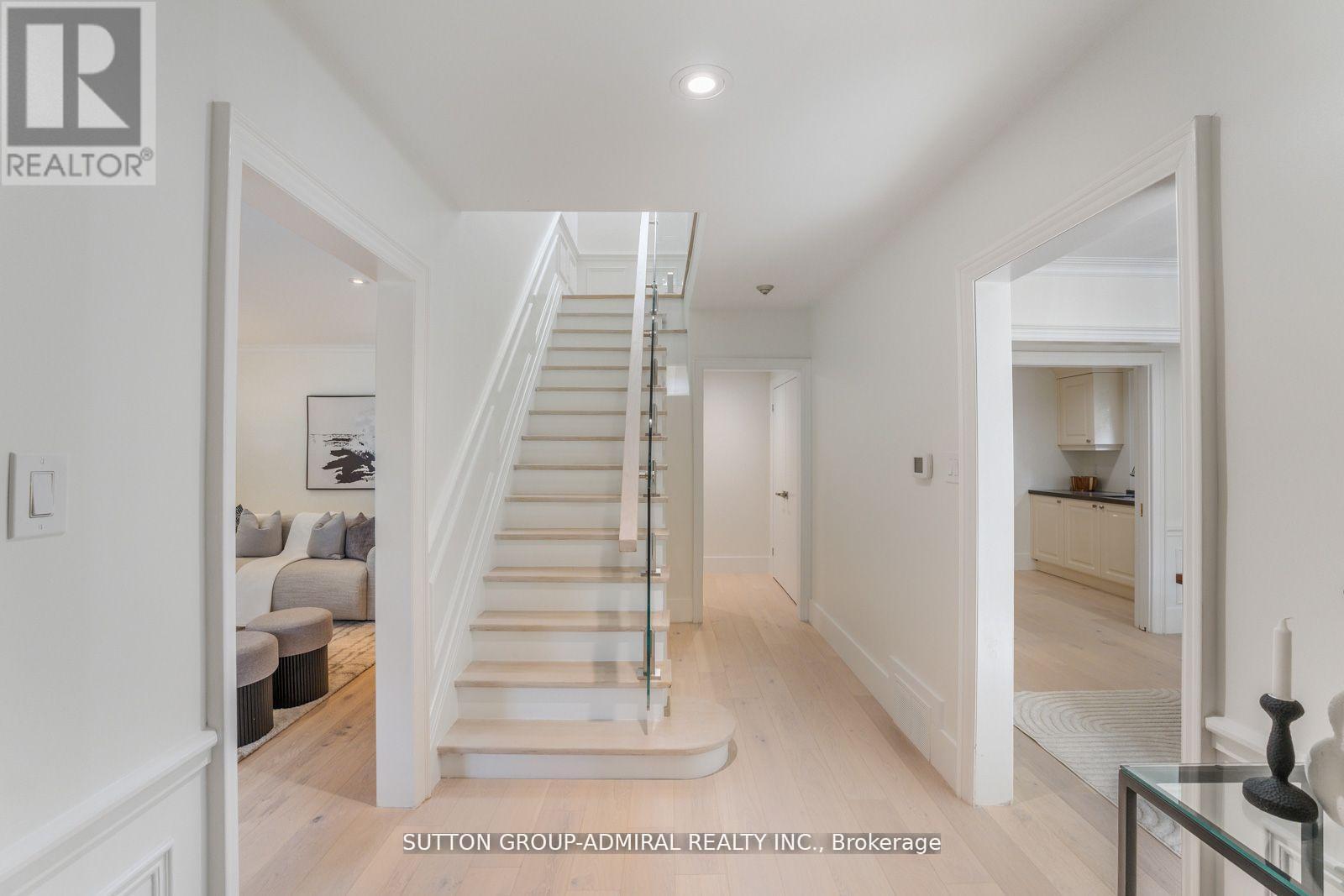 216 Glencairn Avenue, Toronto, Ontario  M4R 1N2 - Photo 4 - C12418629