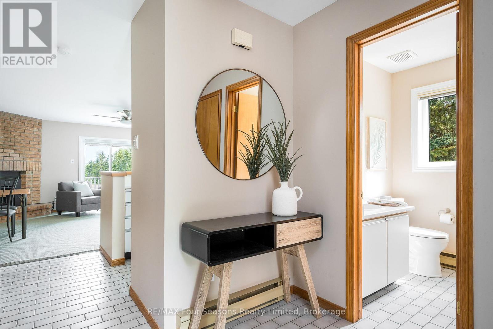 27 - 4 Ramblings Way, Collingwood, Ontario  L9Y 5C6 - Photo 4 - S12199842