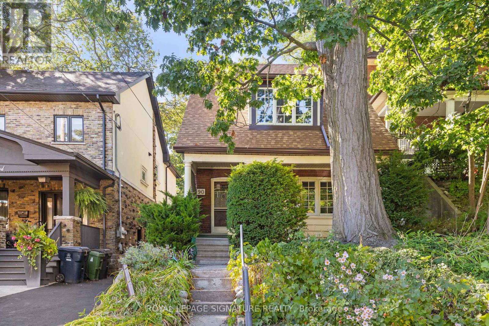 90 NEVILLE PARK BOULEVARD, Toronto, Ontario