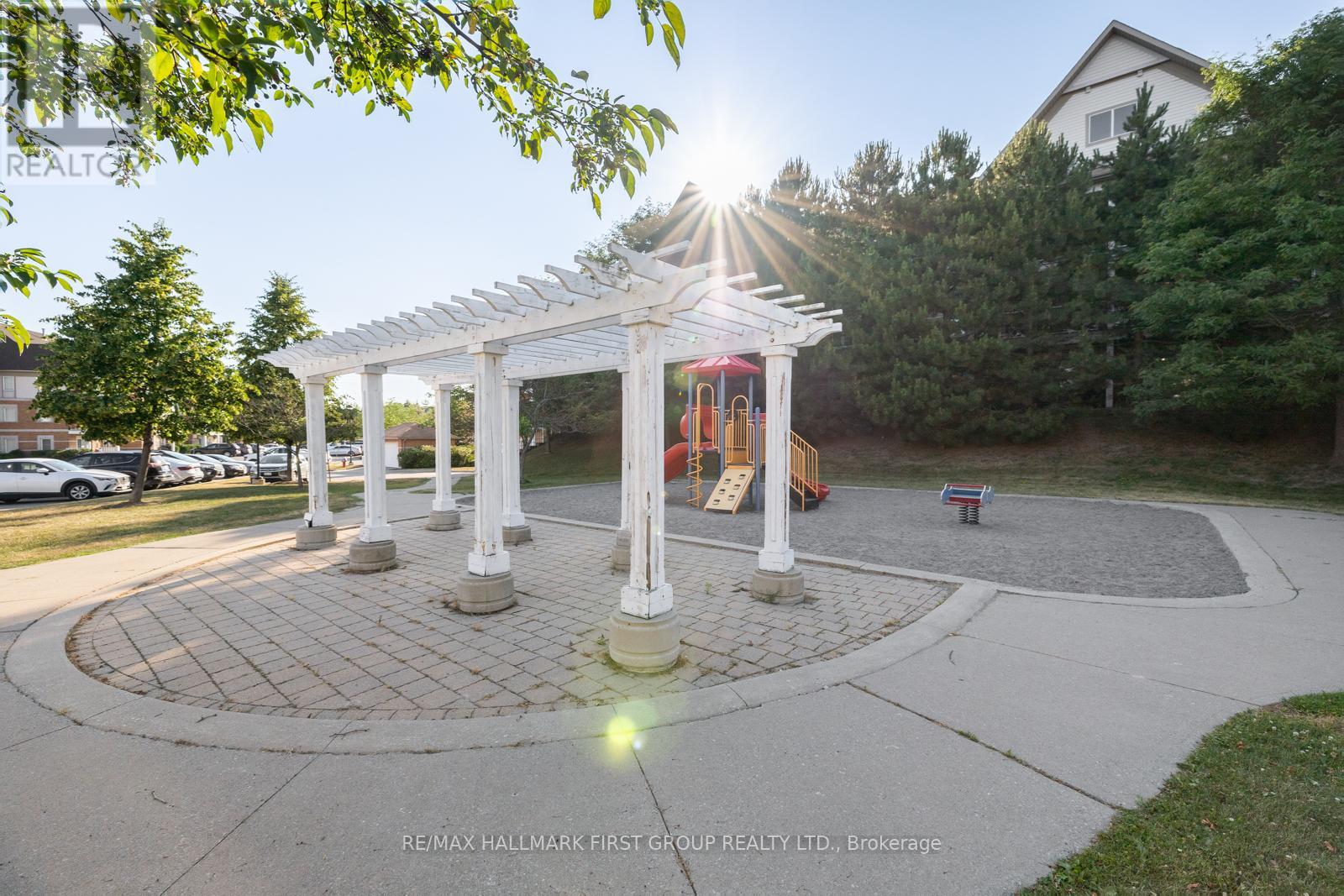 309 - 136 Aspen Springs Drive, Clarington, Ontario  L1C 0G9 - Photo 5 - E12418510