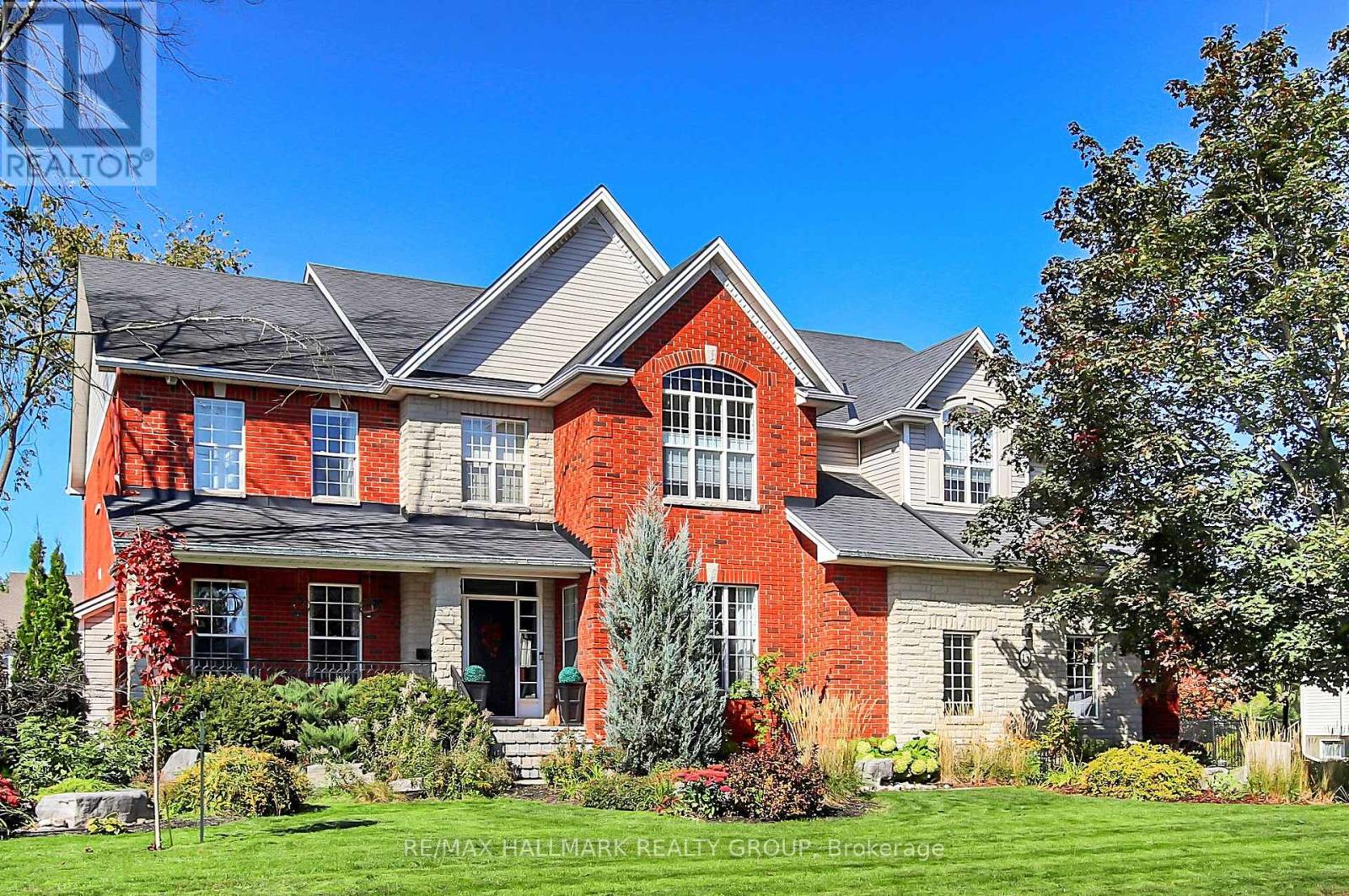 13 BEECHGROVE GARDENS, Ottawa, Ontario