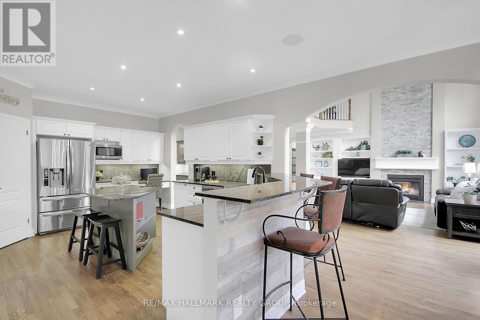 13 Beechgrove Gardens, Ottawa, Ontario  K2S 1W5 - Photo 23 - X12370932