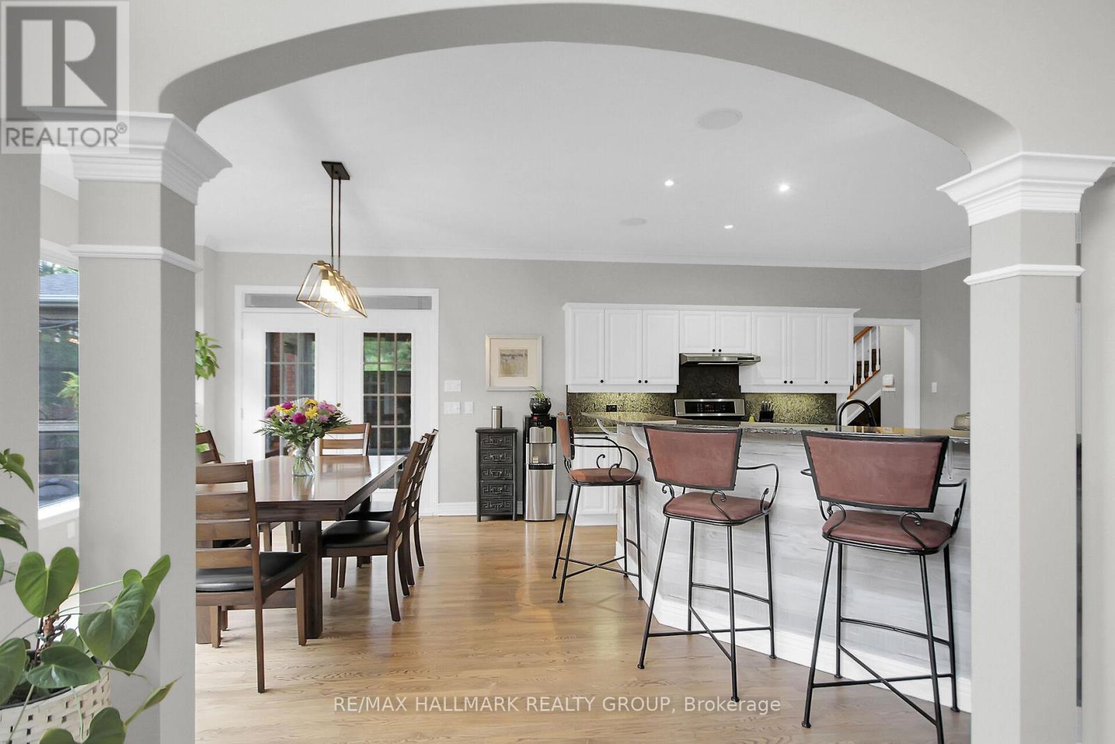 13 Beechgrove Gardens, Ottawa, Ontario  K2S 1W5 - Photo 21 - X12370932