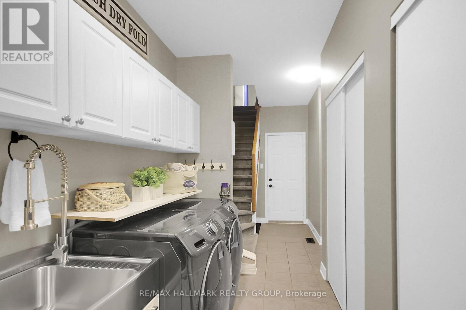13 Beechgrove Gardens, Ottawa, Ontario  K2S 1W5 - Photo 27 - X12370932