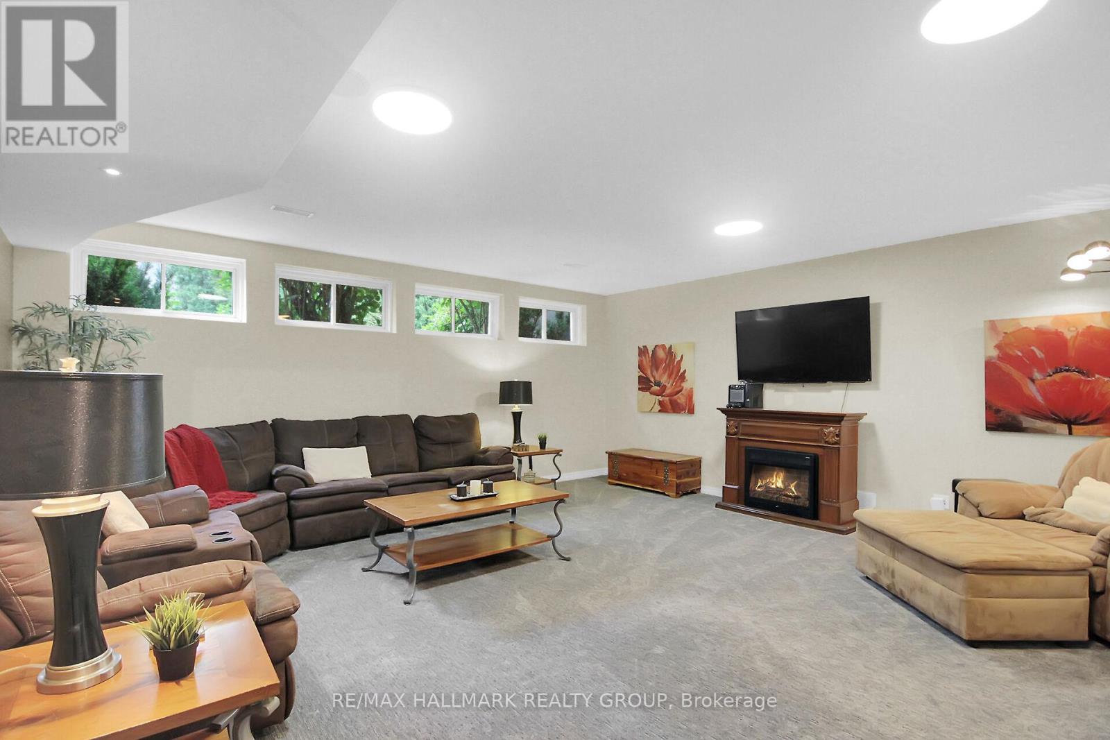 13 Beechgrove Gardens, Ottawa, Ontario  K2S 1W5 - Photo 41 - X12370932