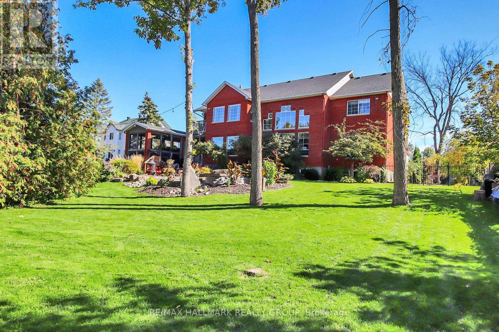 13 Beechgrove Gardens, Ottawa, Ontario  K2S 1W5 - Photo 48 - X12370932