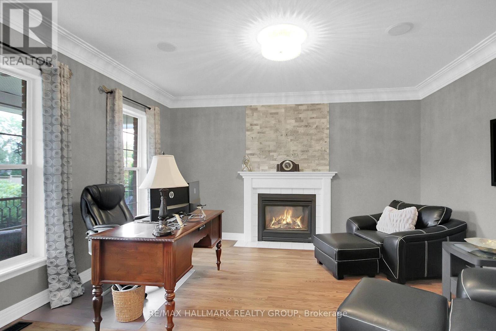 13 Beechgrove Gardens, Ottawa, Ontario  K2S 1W5 - Photo 8 - X12370932