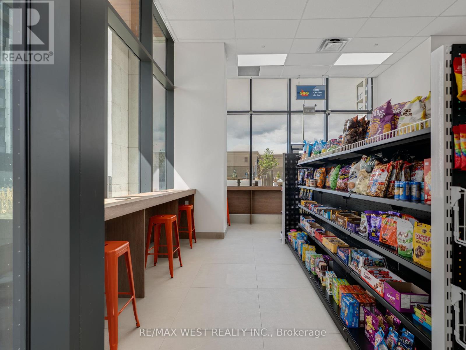6 & 7 - 9000 Jane Street, Vaughan (Concord), Ontario  L4K 2M9 - Photo 11 - N12418424