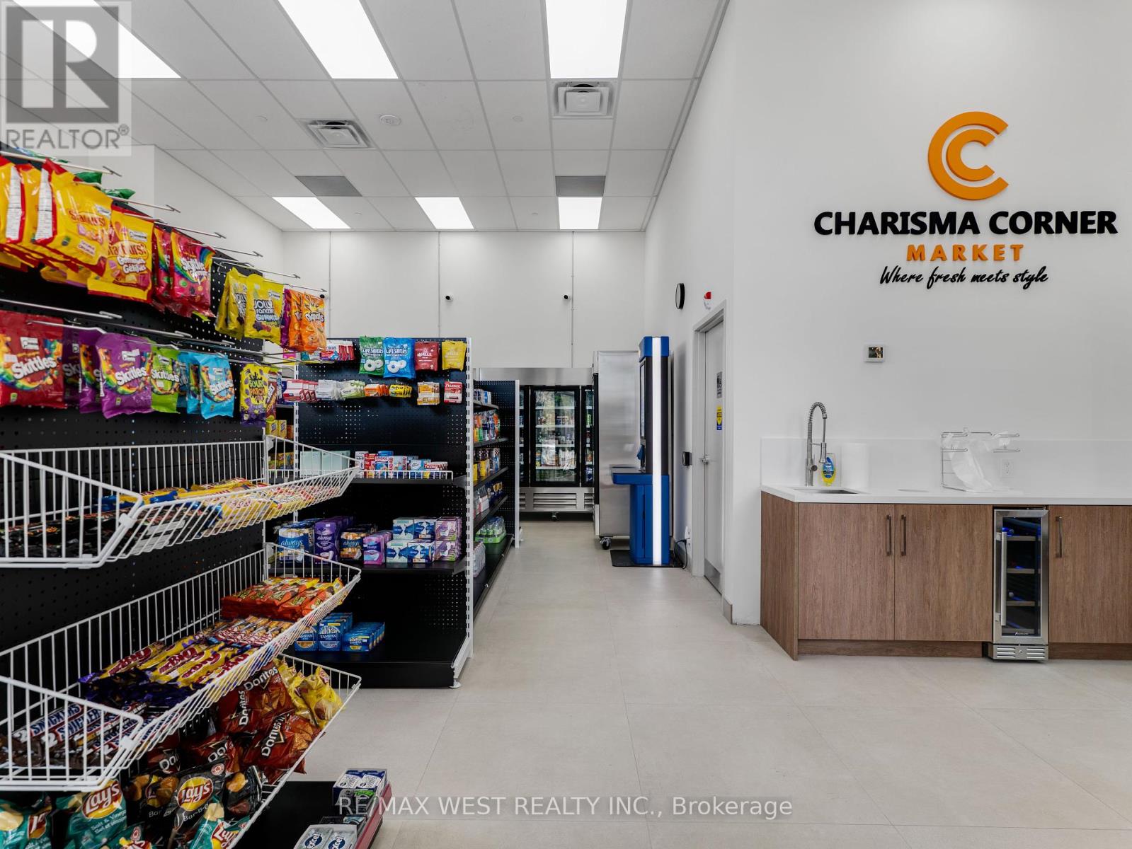 6 & 7 - 9000 Jane Street, Vaughan (Concord), Ontario  L4K 2M9 - Photo 5 - N12418424