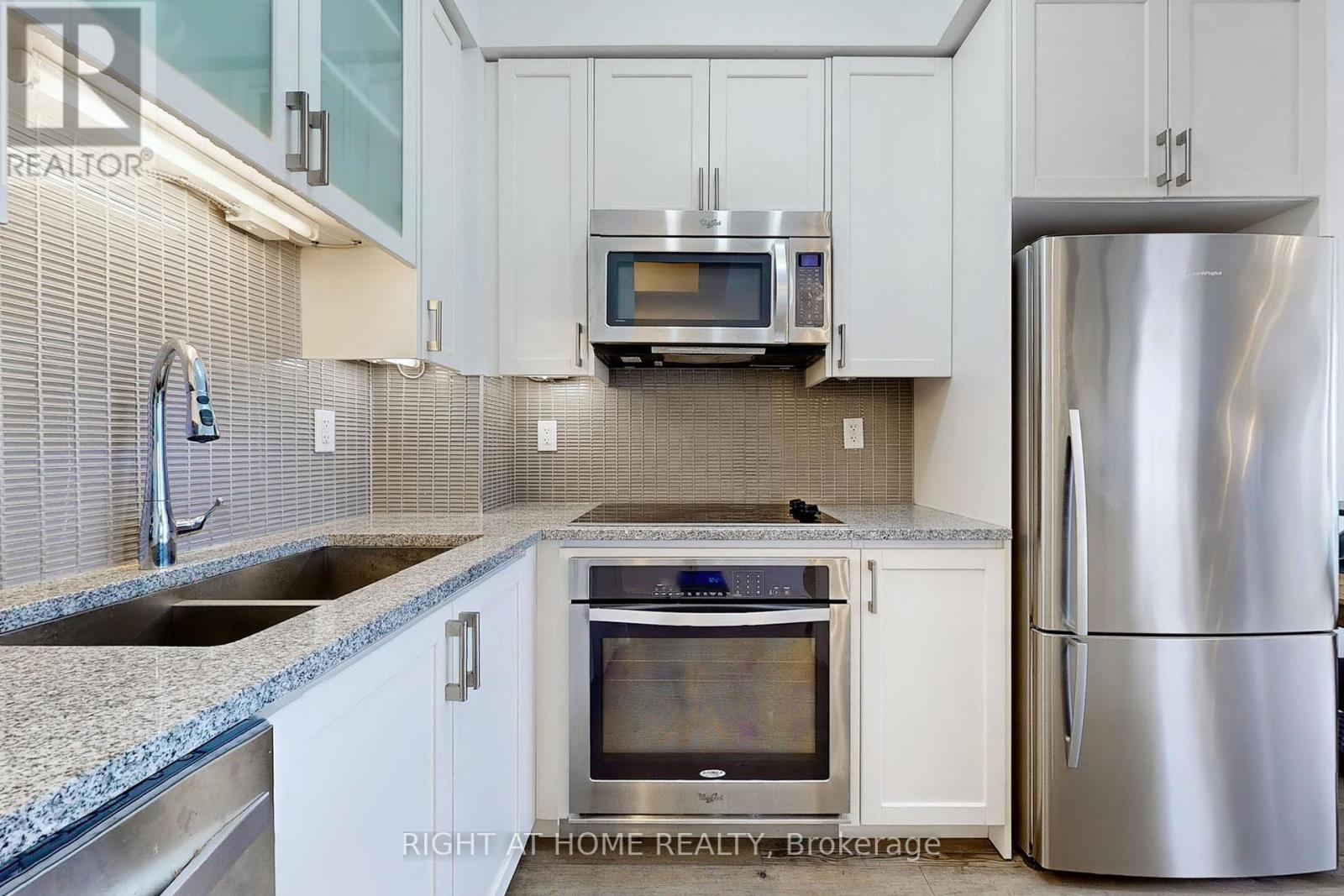 1609b - 9090 Yonge Street, Richmond Hill, Ontario  L4C 0Z1 - Photo 10 - N12418437