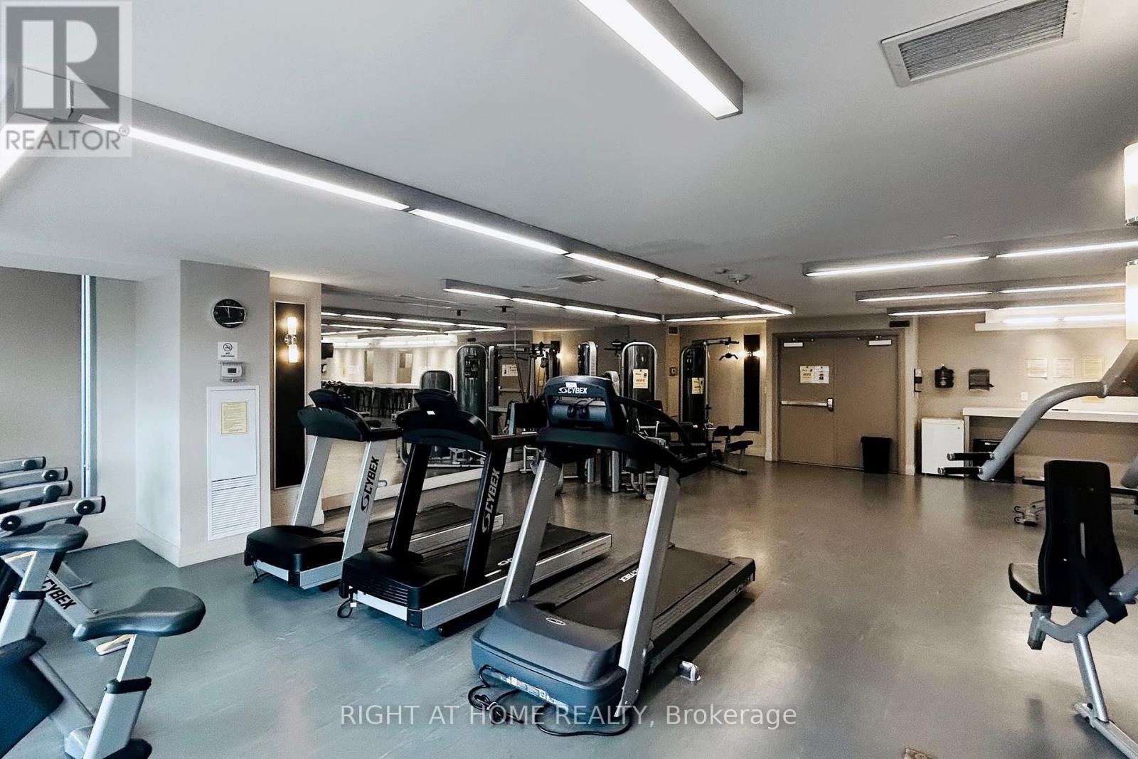 1609b - 9090 Yonge Street, Richmond Hill, Ontario  L4C 0Z1 - Photo 21 - N12418437