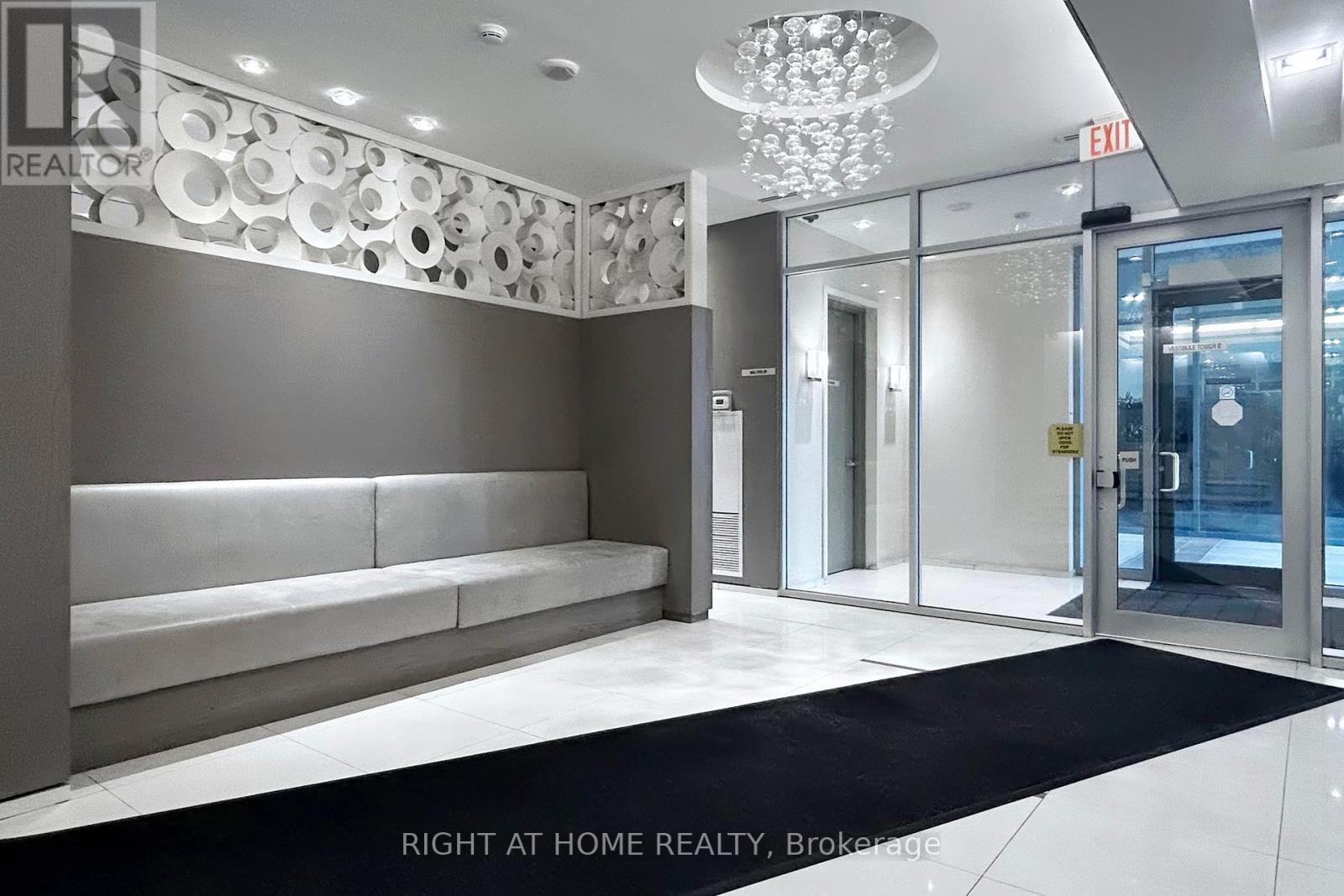 1609b - 9090 Yonge Street, Richmond Hill, Ontario  L4C 0Z1 - Photo 29 - N12418437