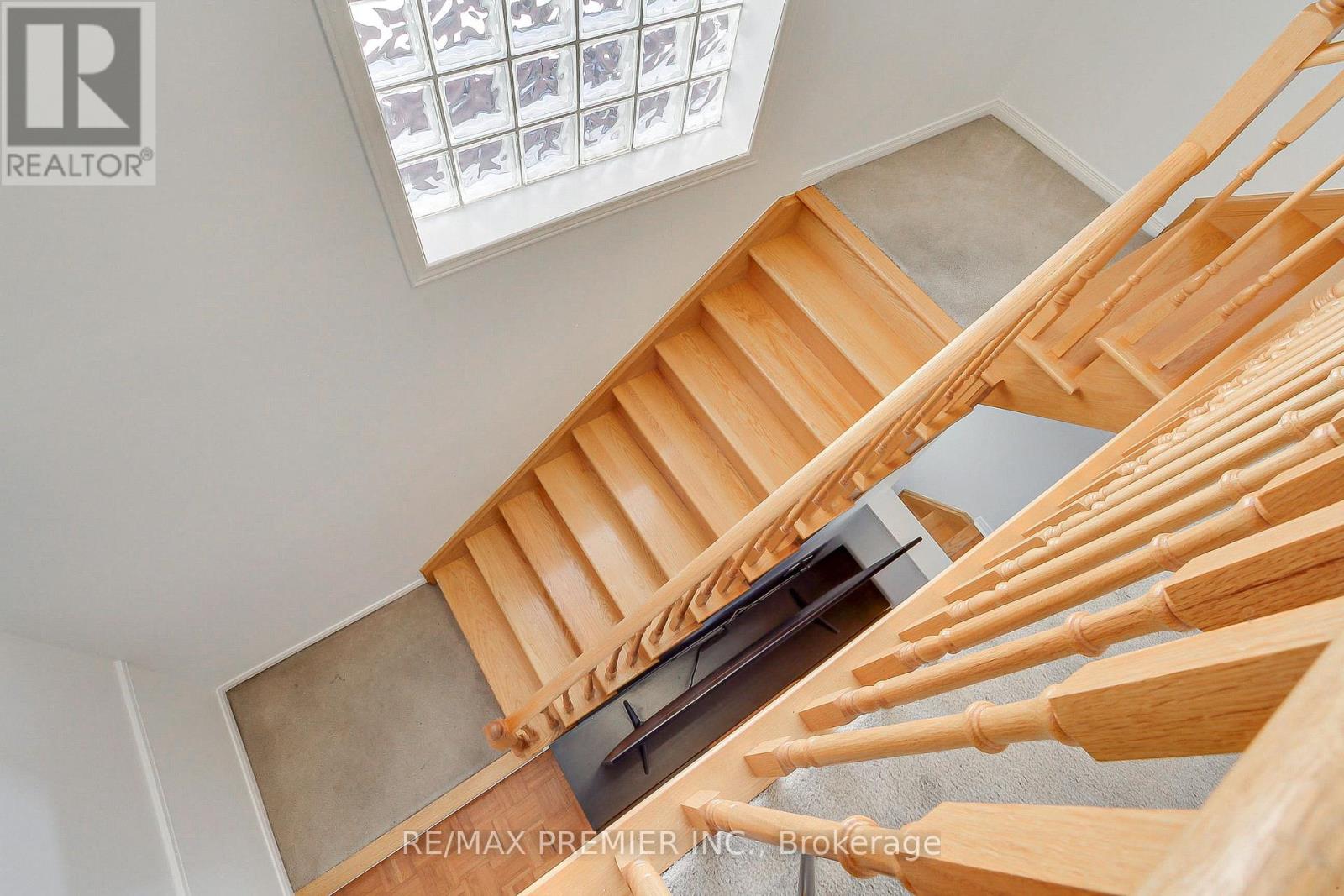 39 Ronan Crescent, Vaughan, Ontario  L4H 2J7 - Photo 9 - N12418451