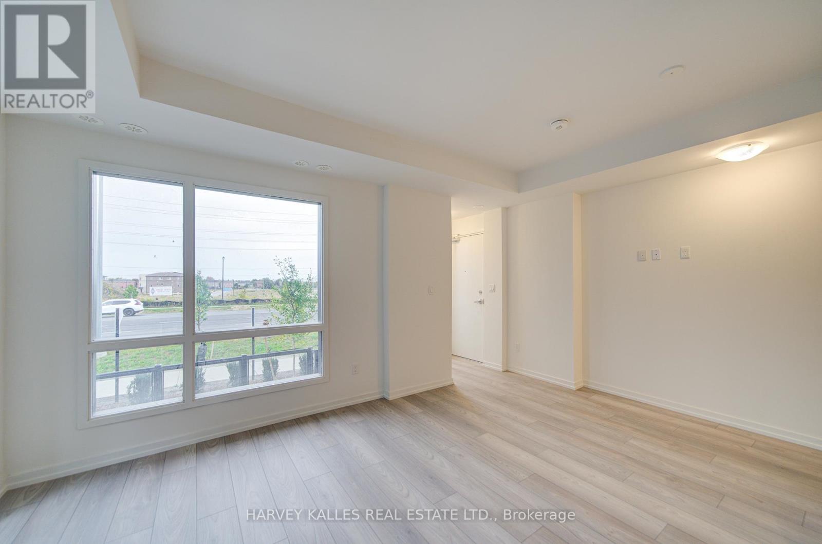 2 - 18 Lytham Green Circle, Newmarket, Ontario  L3Y 0H5 - Photo 14 - N12418520