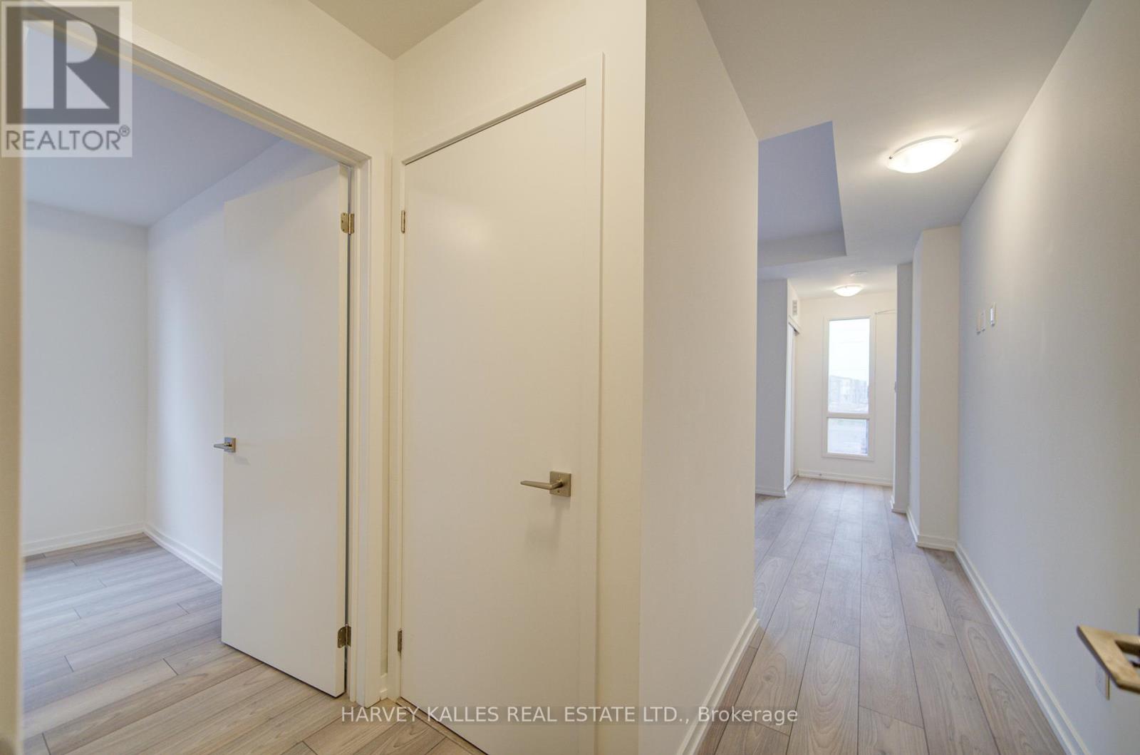 2 - 18 Lytham Green Circle, Newmarket, Ontario  L3Y 0H5 - Photo 18 - N12418520