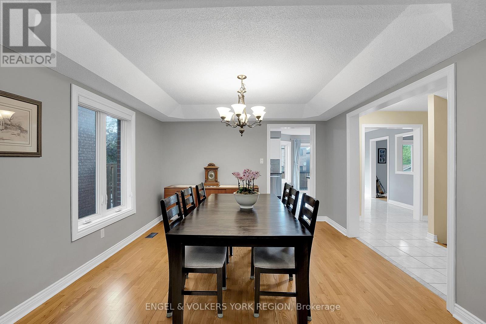 24 Timber Valley Avenue, Richmond Hill, Ontario  L4E 3S6 - Photo 10 - N12418521