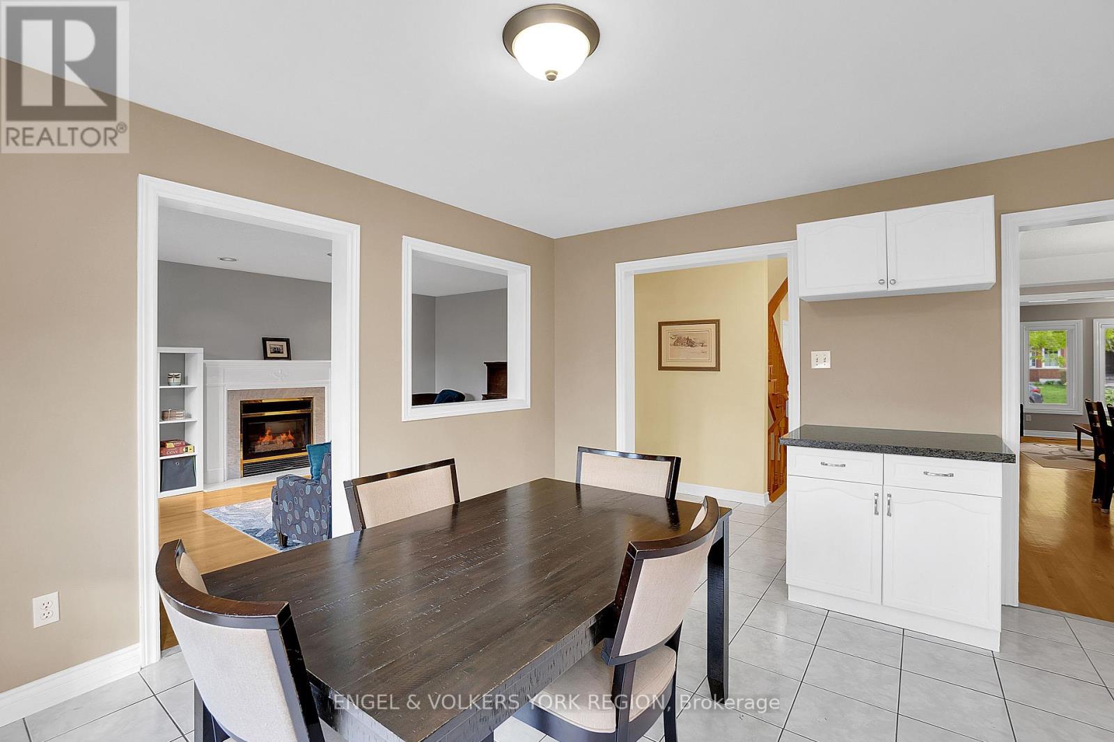24 Timber Valley Avenue, Richmond Hill, Ontario  L4E 3S6 - Photo 15 - N12418521