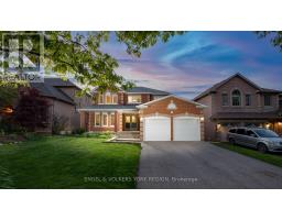 24 TIMBER VALLEY AVENUE, Richmond Hill, Ontario