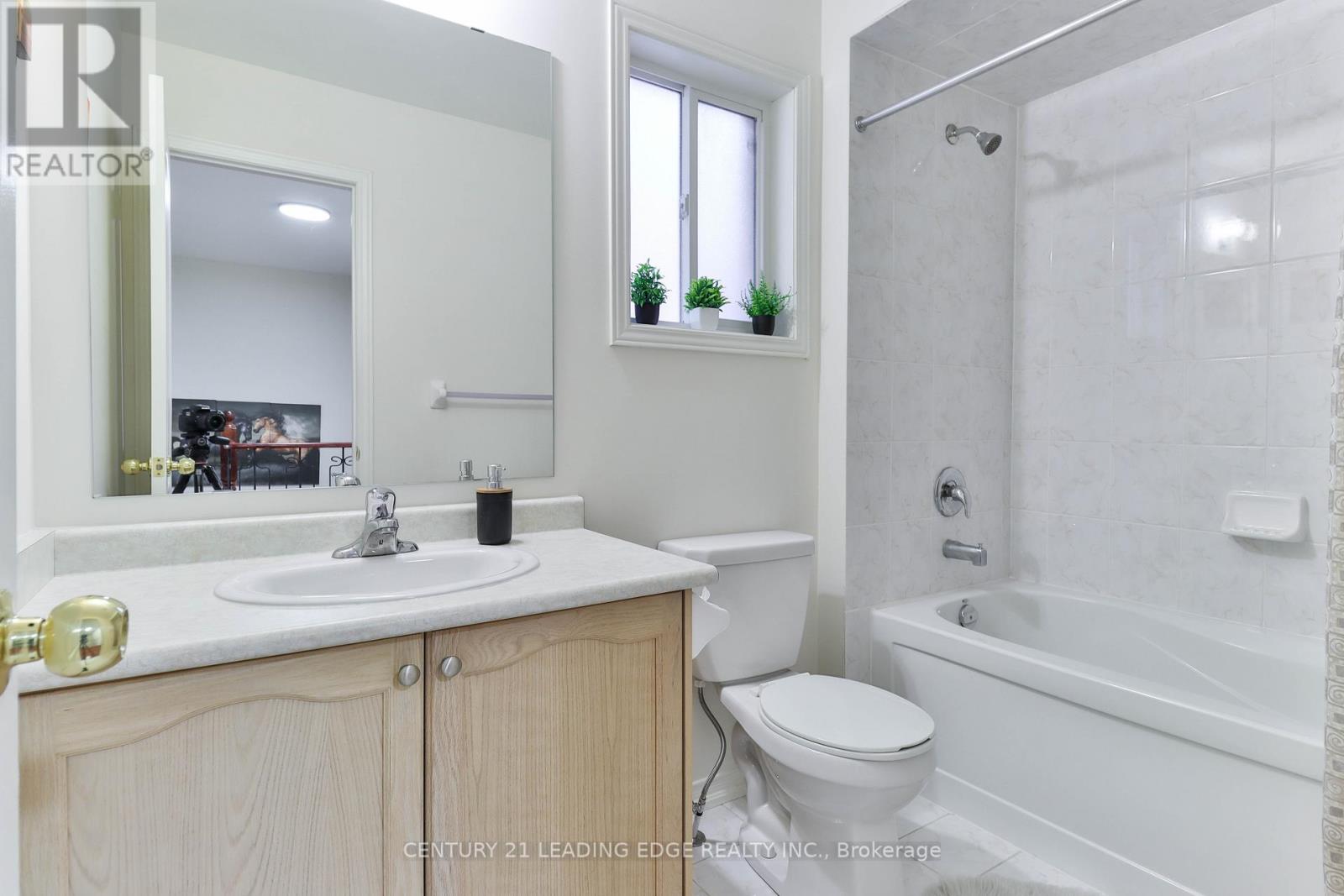 15 Robertdale Court, Whitchurch-Stouffville, Ontario  L4A 0Y5 - Photo 28 - N12418535